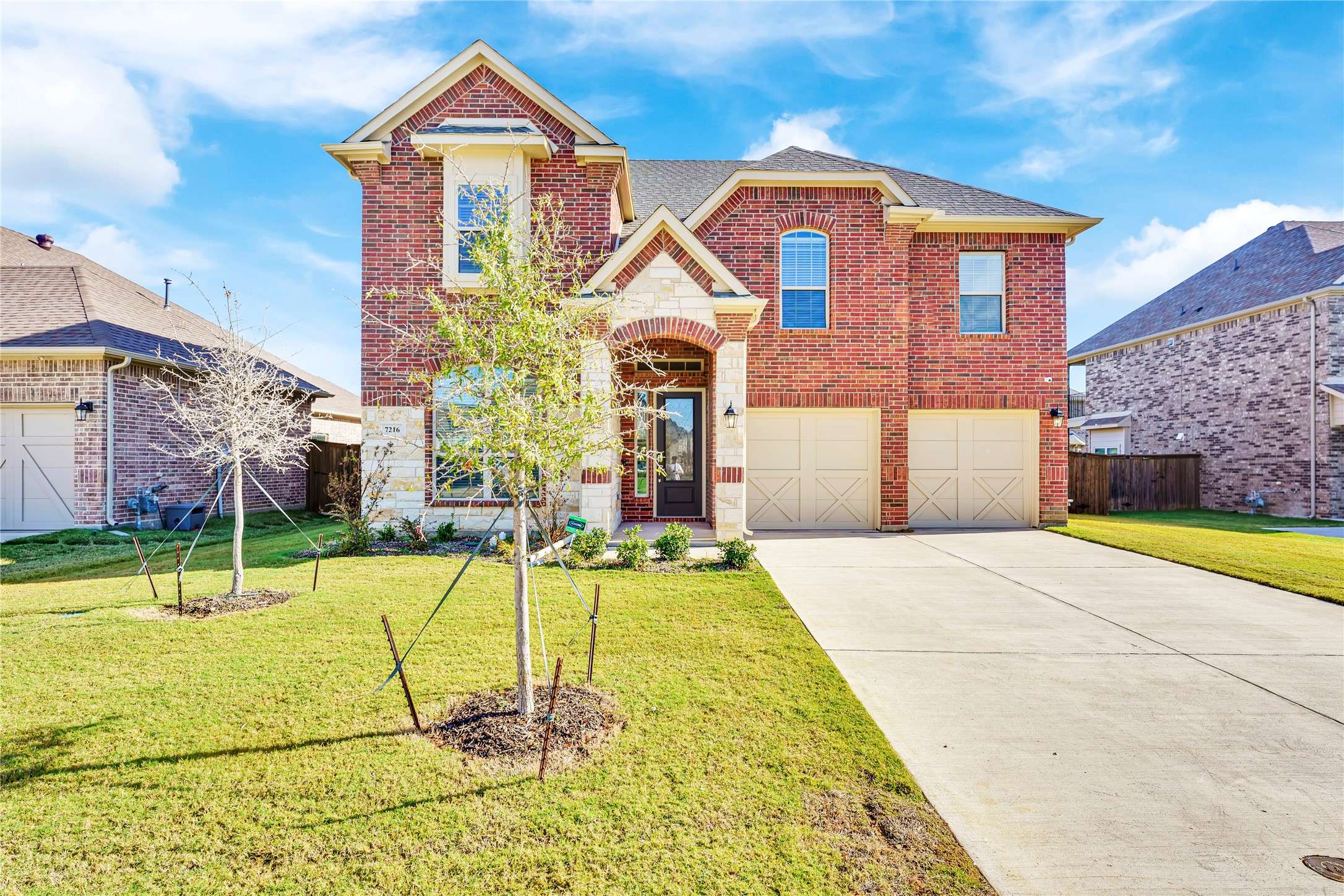 7216 Monet LN, Grand Prairie, TX 75054
