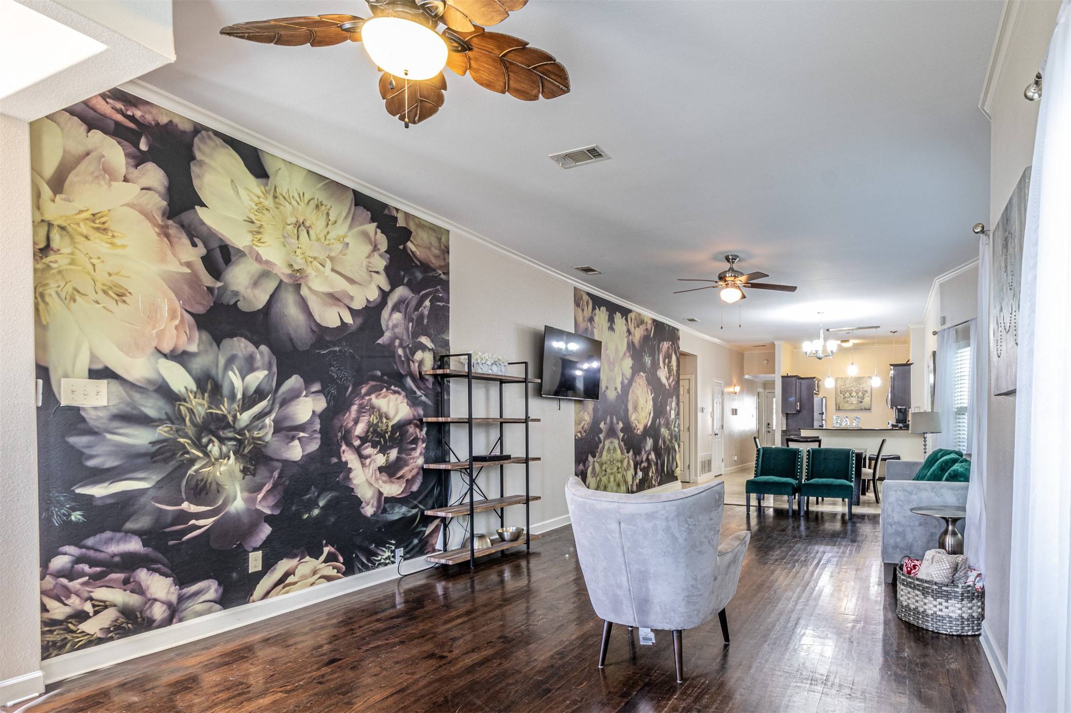 Dallas, TX 75208,825 W 12th ST