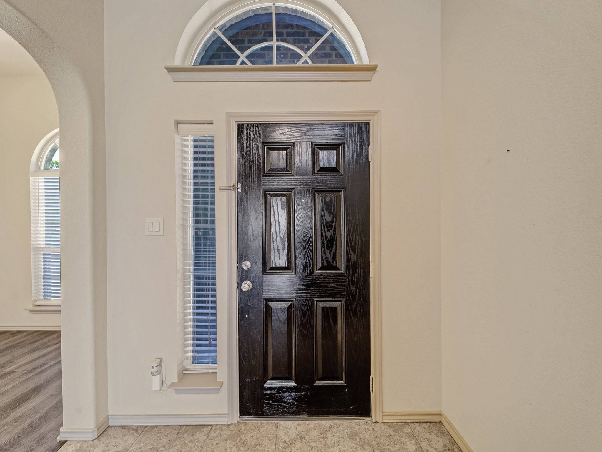 Desoto, TX 75115,920 Macaw WAY
