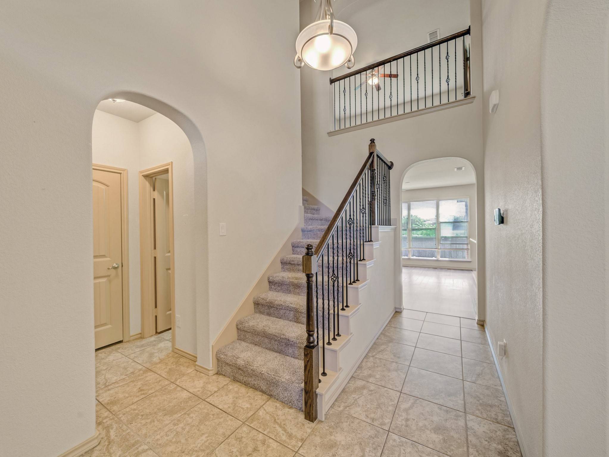 Desoto, TX 75115,920 Macaw WAY