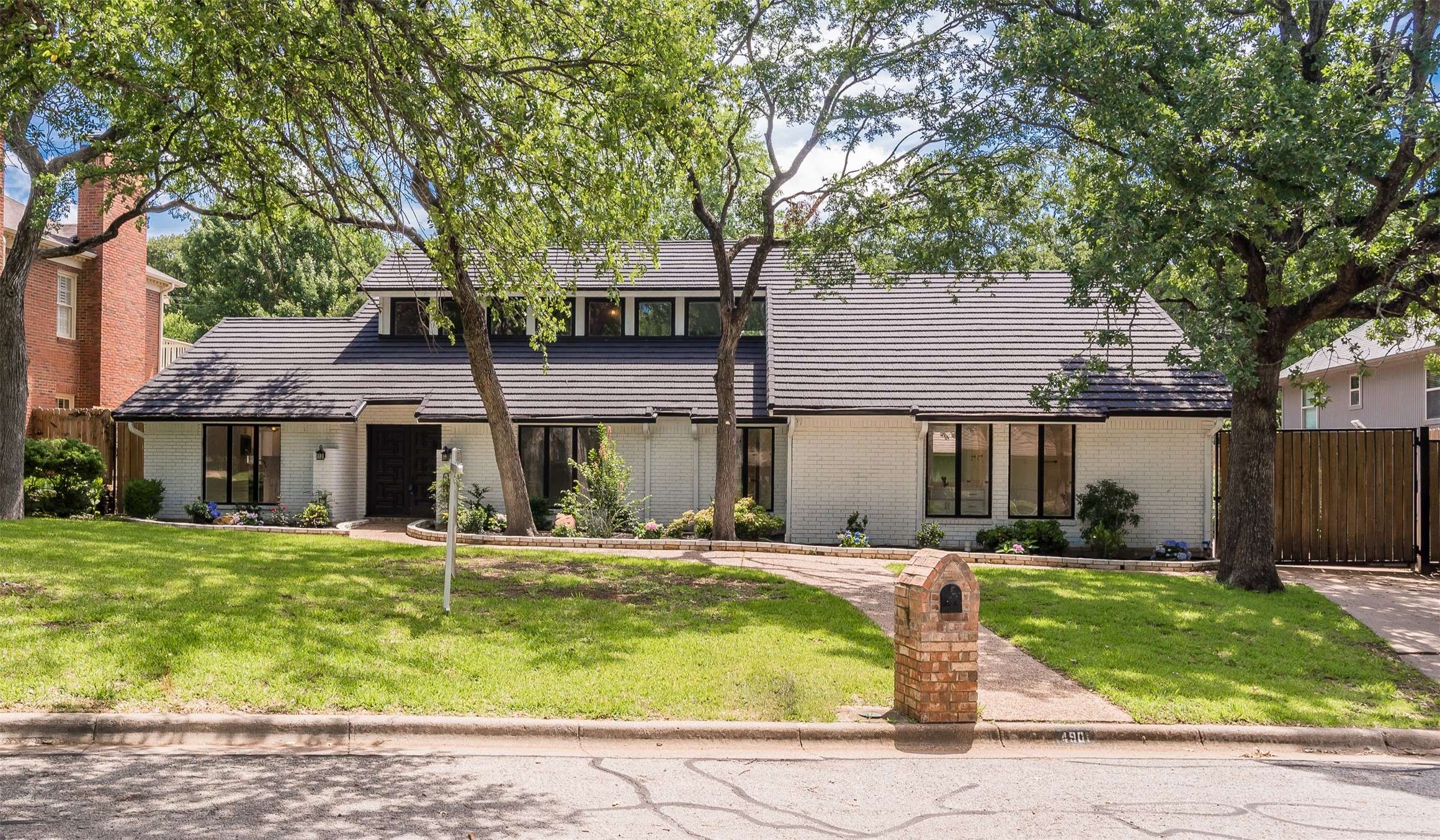 4901 Costa De Oro CT, Arlington, TX 76017