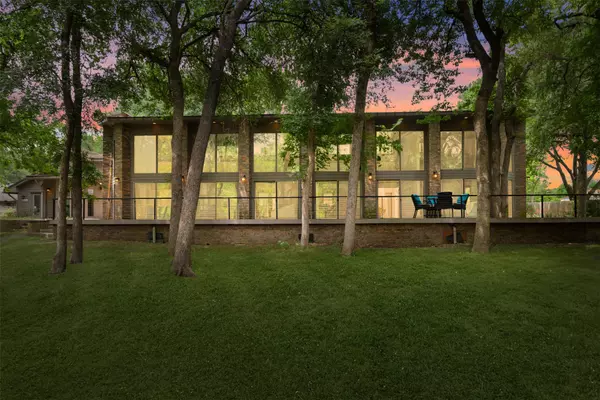 Duncanville, TX 75137,1302 S Greenstone LN