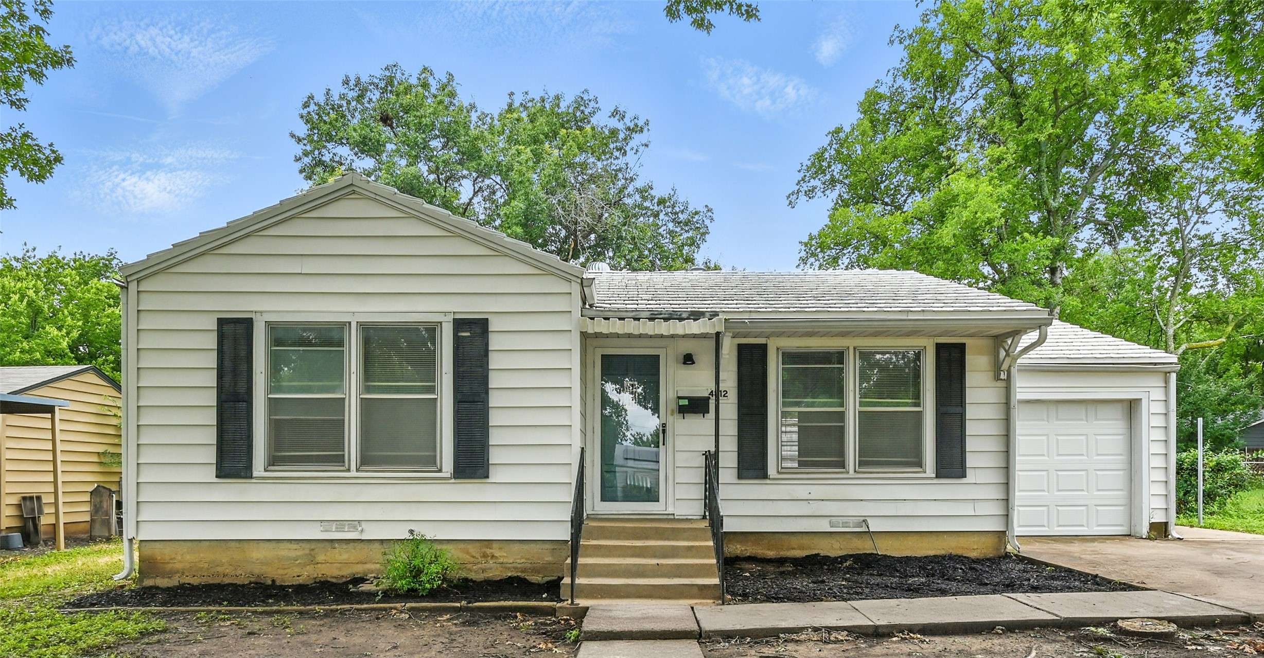 4812 Marks PL, Fort Worth, TX 76116