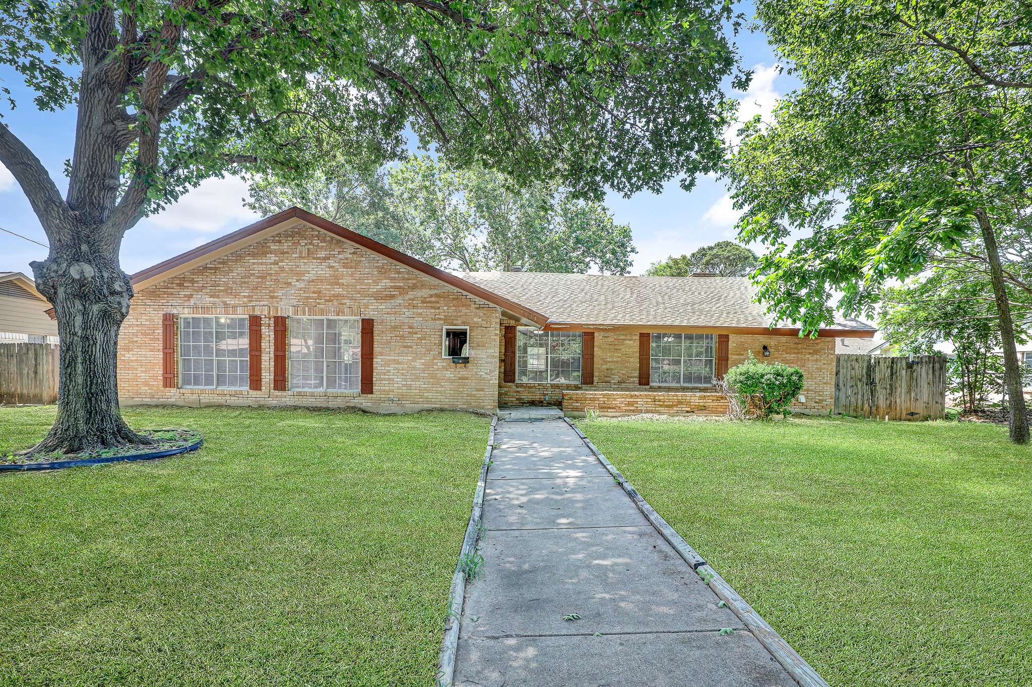 1505 Roman RD, Grand Prairie, TX 75050