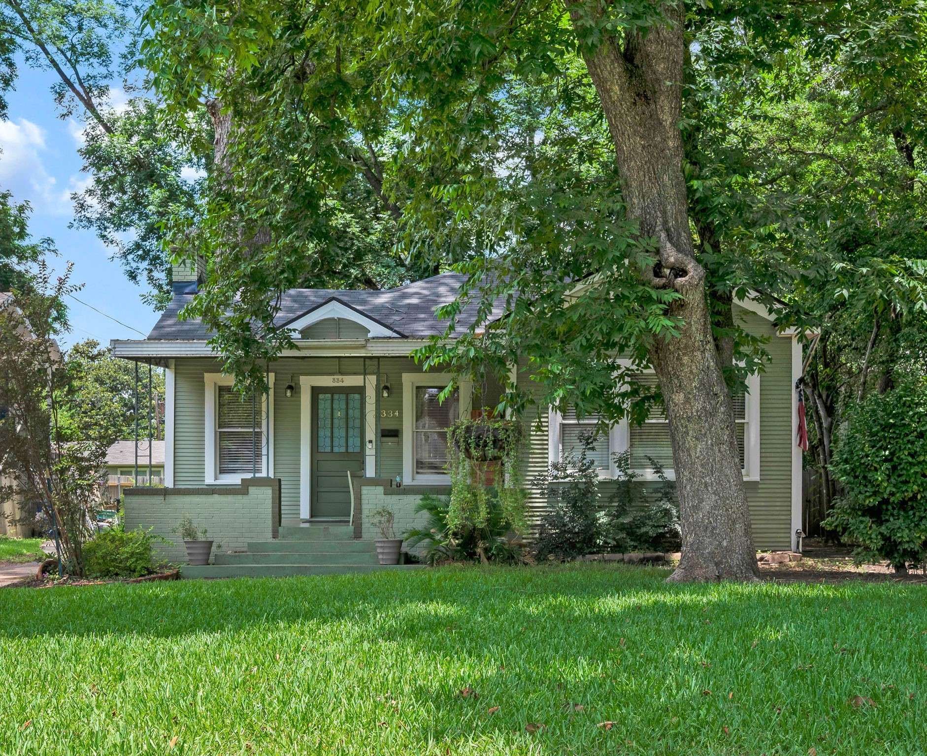 Shreveport, LA 71105,334 Ockley DR