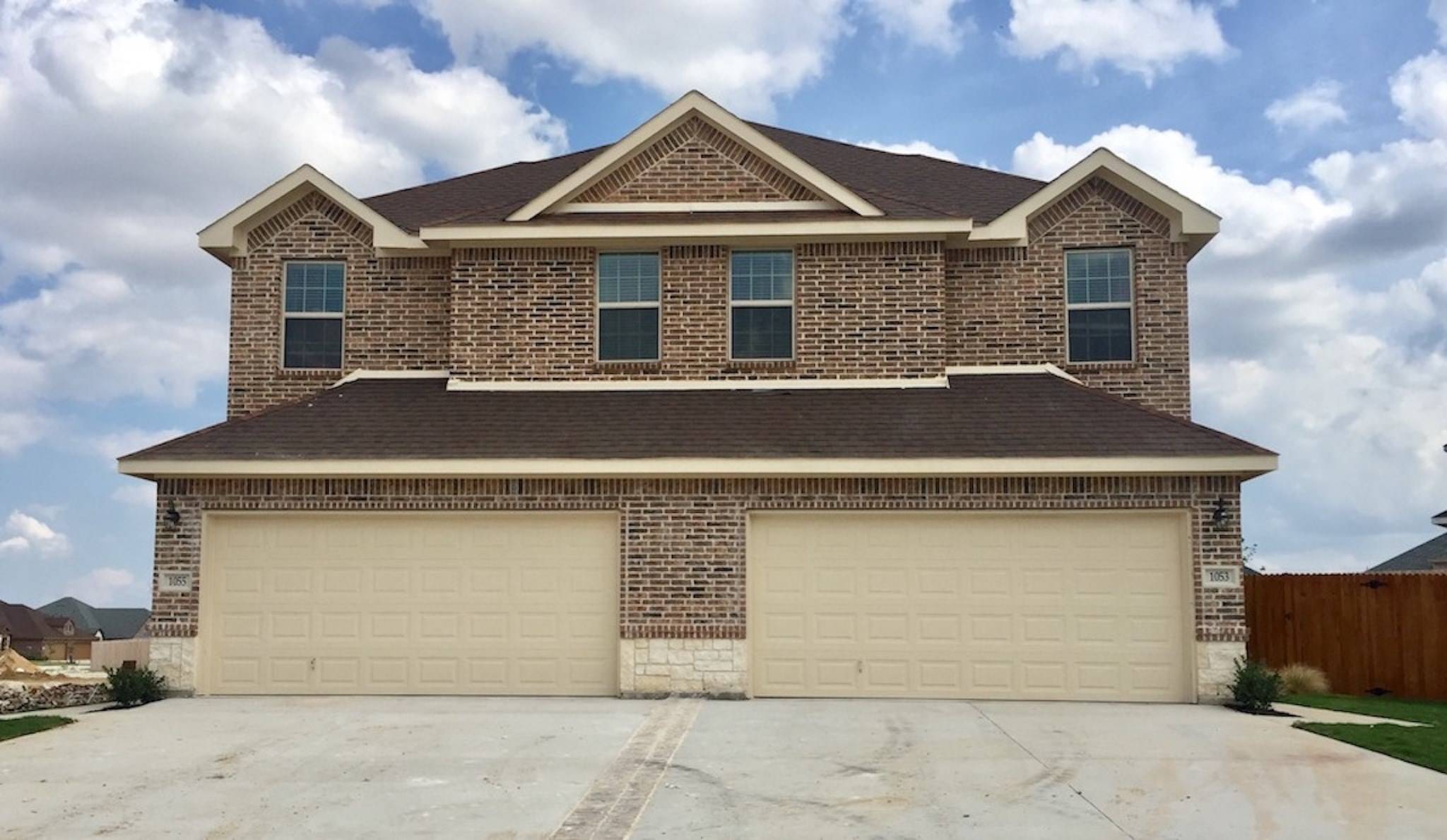 1057 W Sierra Vista CT, Midlothian, TX 76065