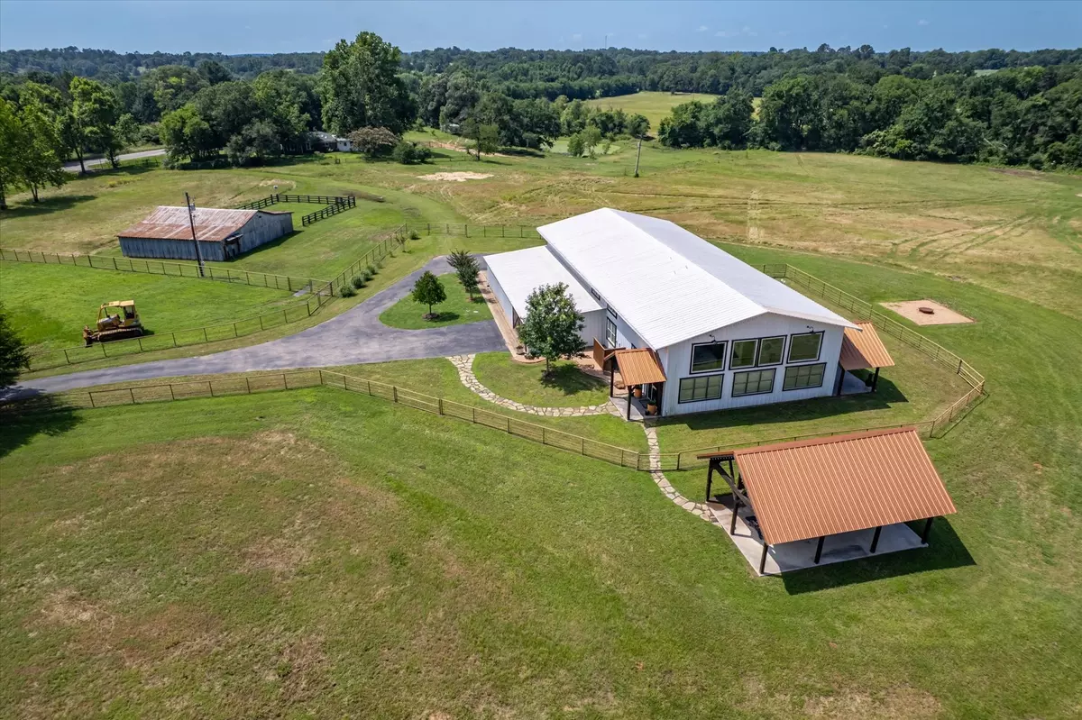 Grand Saline, TX 75140,131 VZ COUNTY ROAD 1121 RD