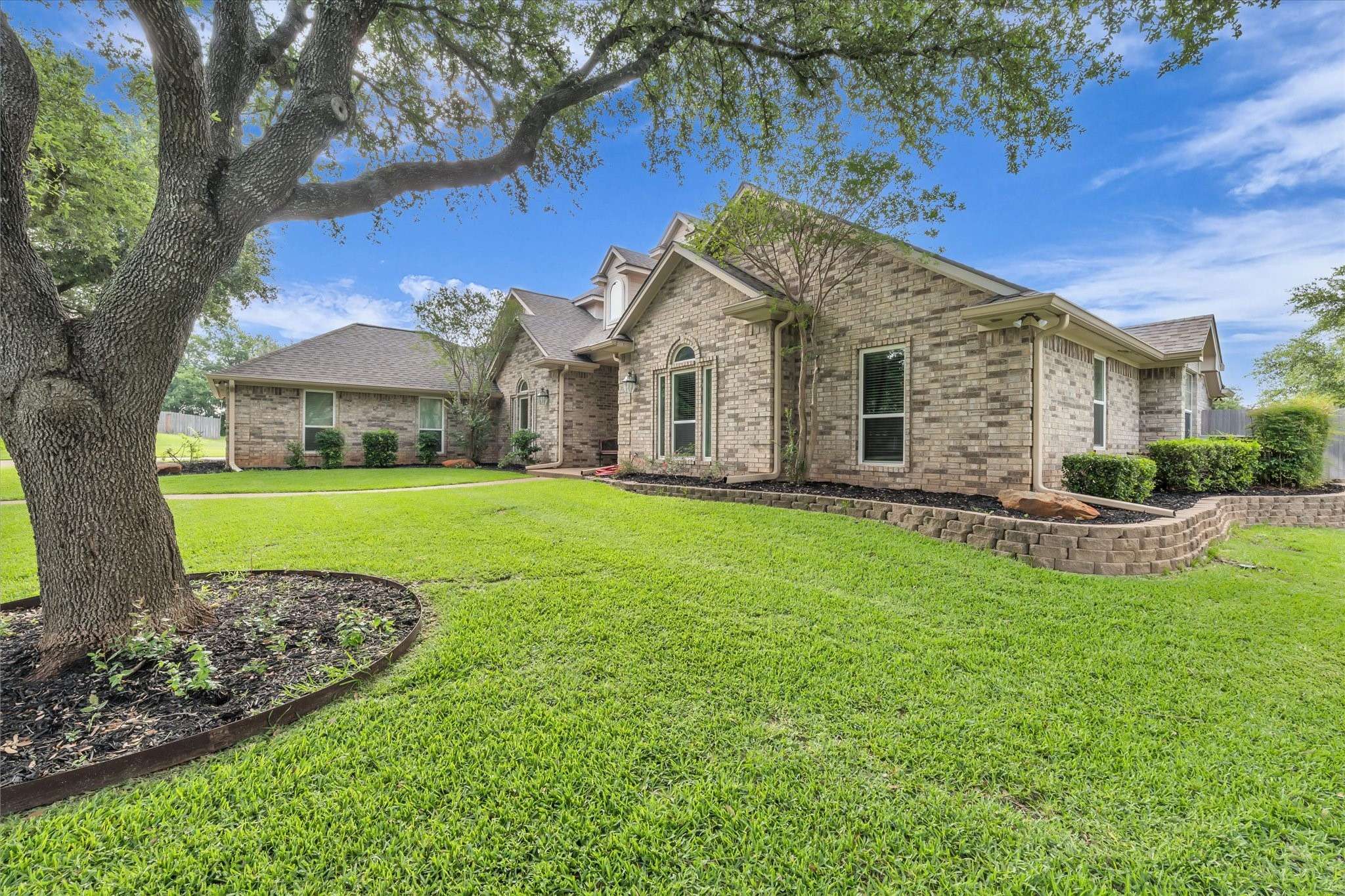 403 Gibraltar LN, Lorena, TX 76655