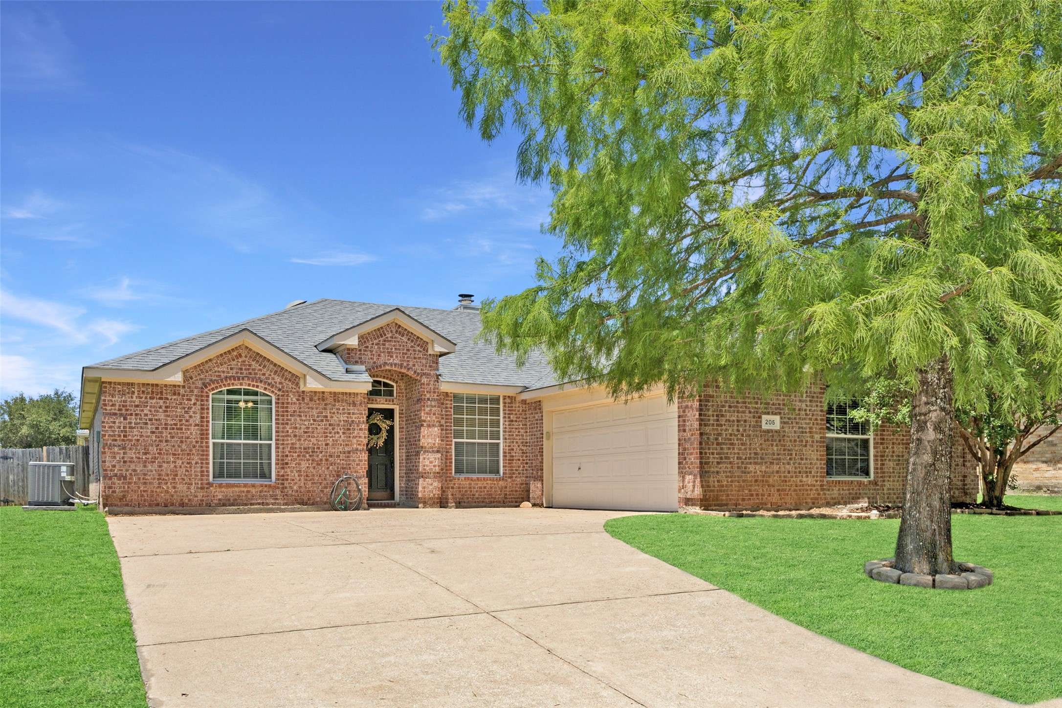 205 N Bending Oak LN, Wylie, TX 75098