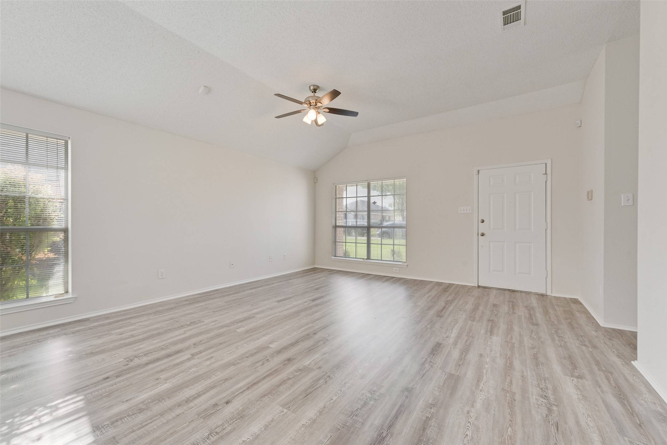 Lancaster, TX 75146,1326 Rosewood LN