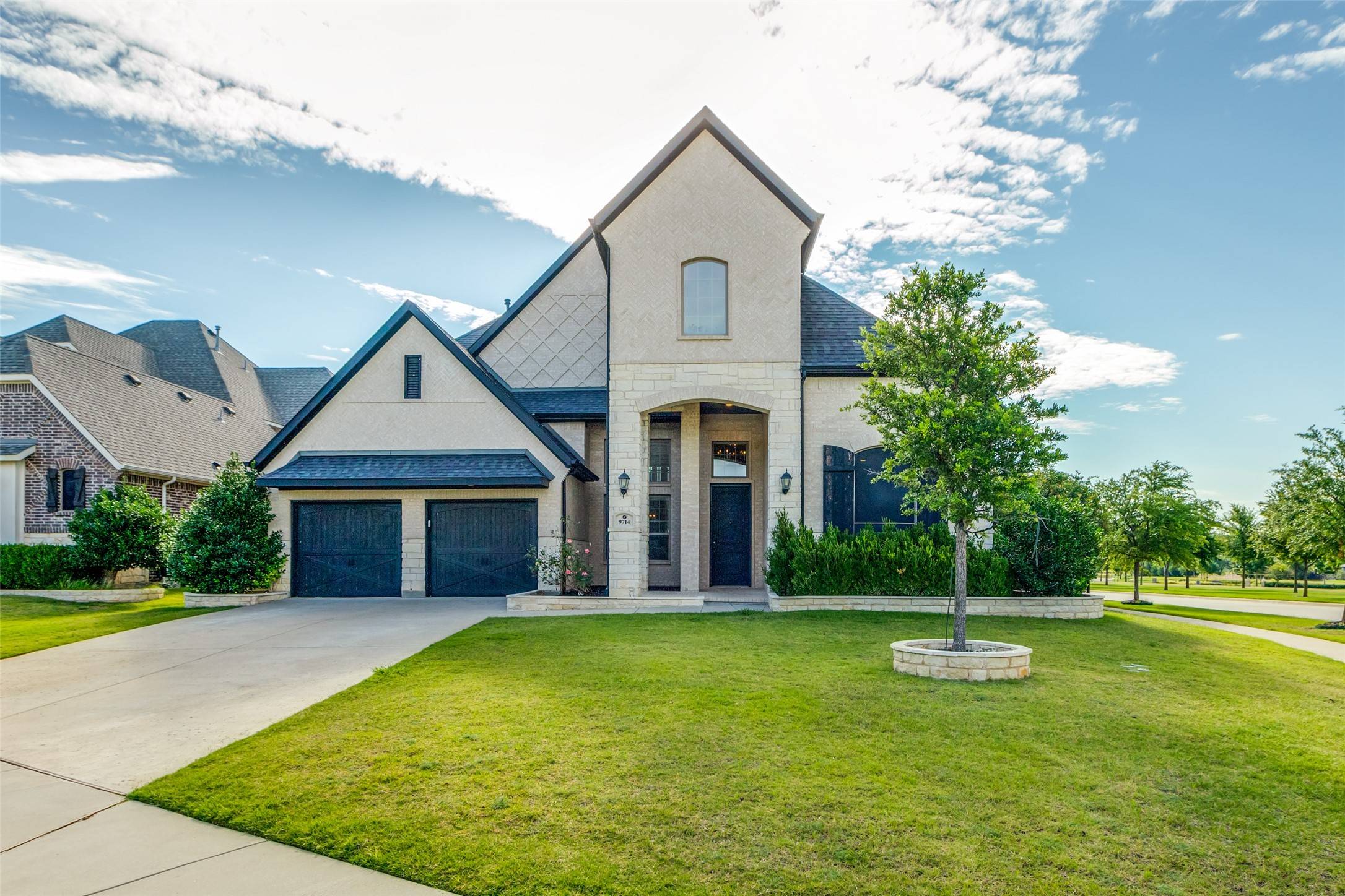 9714 Minister LN, Frisco, TX 75035