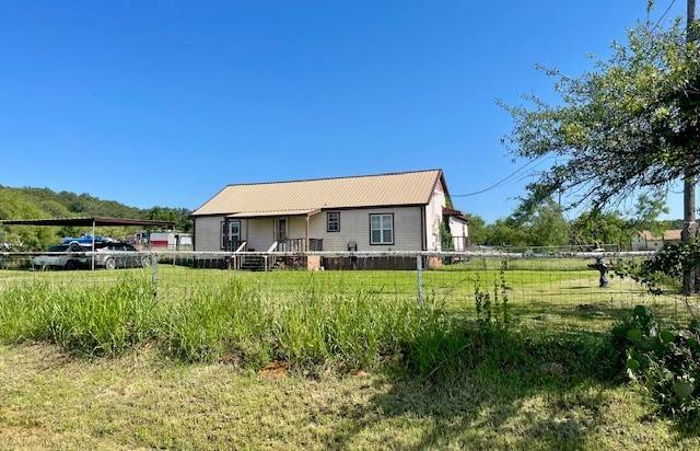 Mineral Wells, TX 76067,825 Oaks Crossing RD