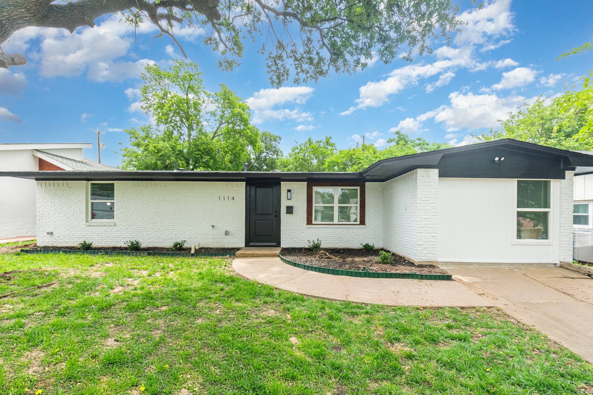 1114 Montclair DR, Garland, TX 75040