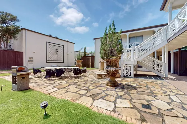 Dallas, TX 75206,5919 E University BLVD #238