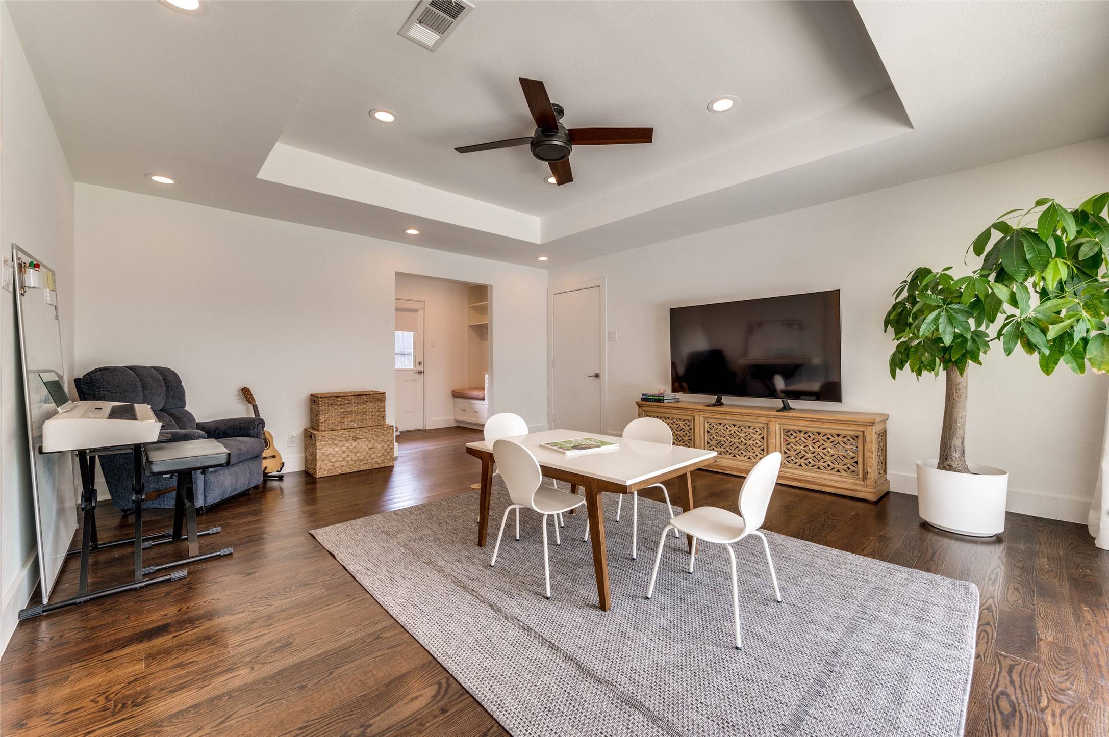 Dallas, TX 75244,4047 Calculus DR