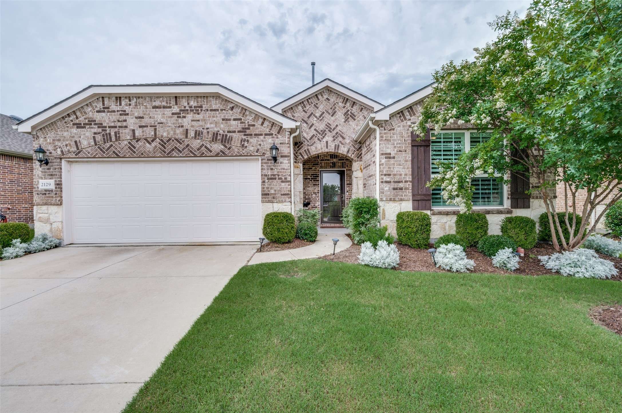 2129 Harbor Pointe DR, Frisco, TX 75036