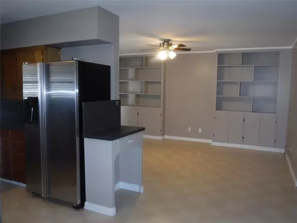 Dallas, TX 75218,10921 Sinclair AVE