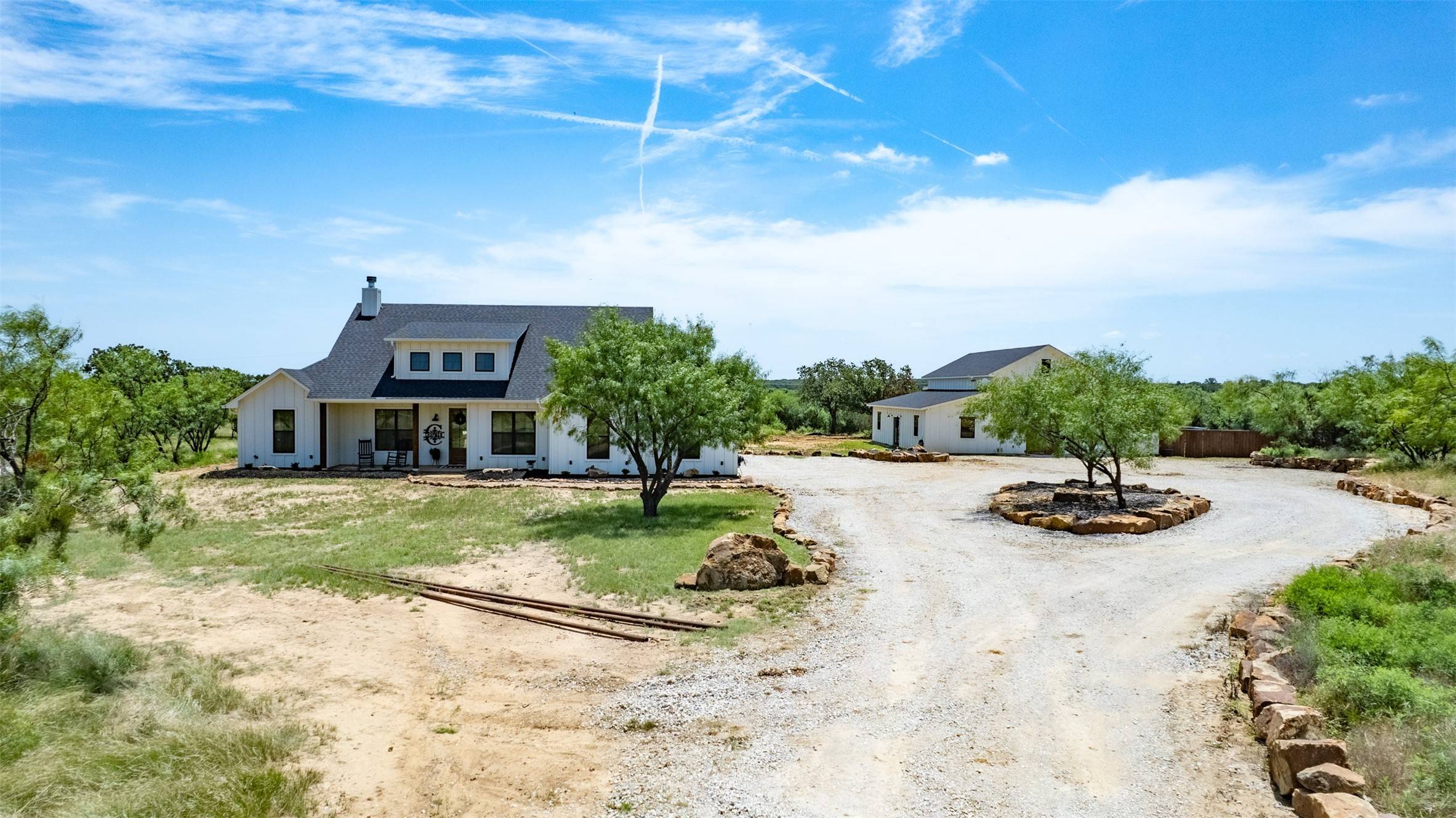 550 Capstone Ridge DR, Santo, TX 76472
