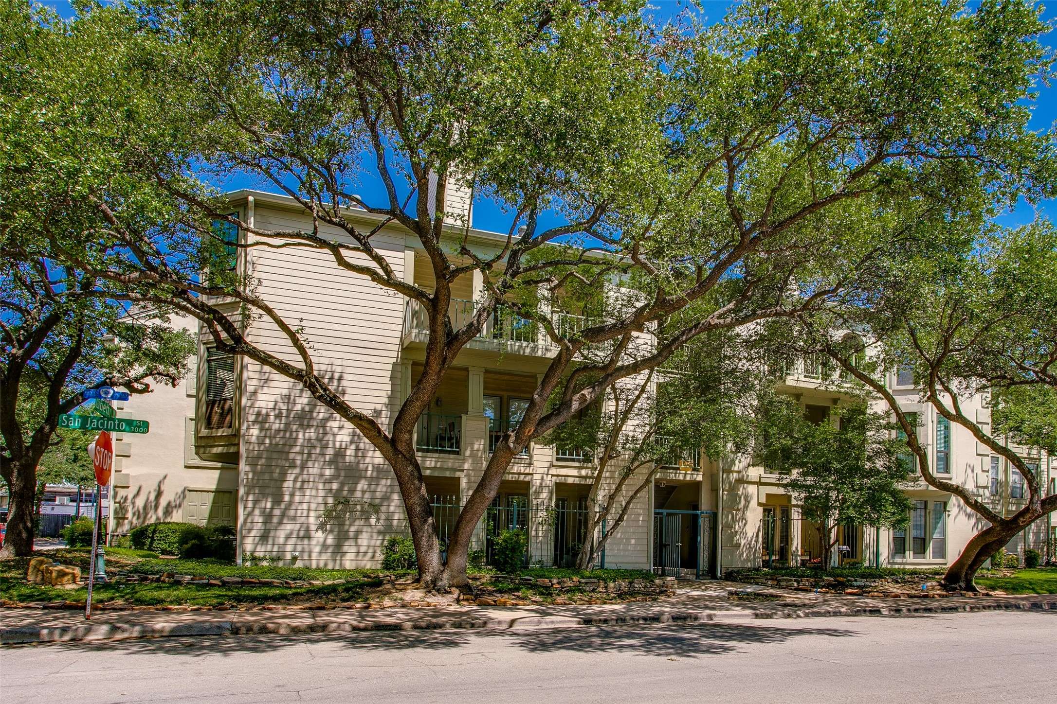 3105 San Jacinto ST #104, Dallas, TX 75204