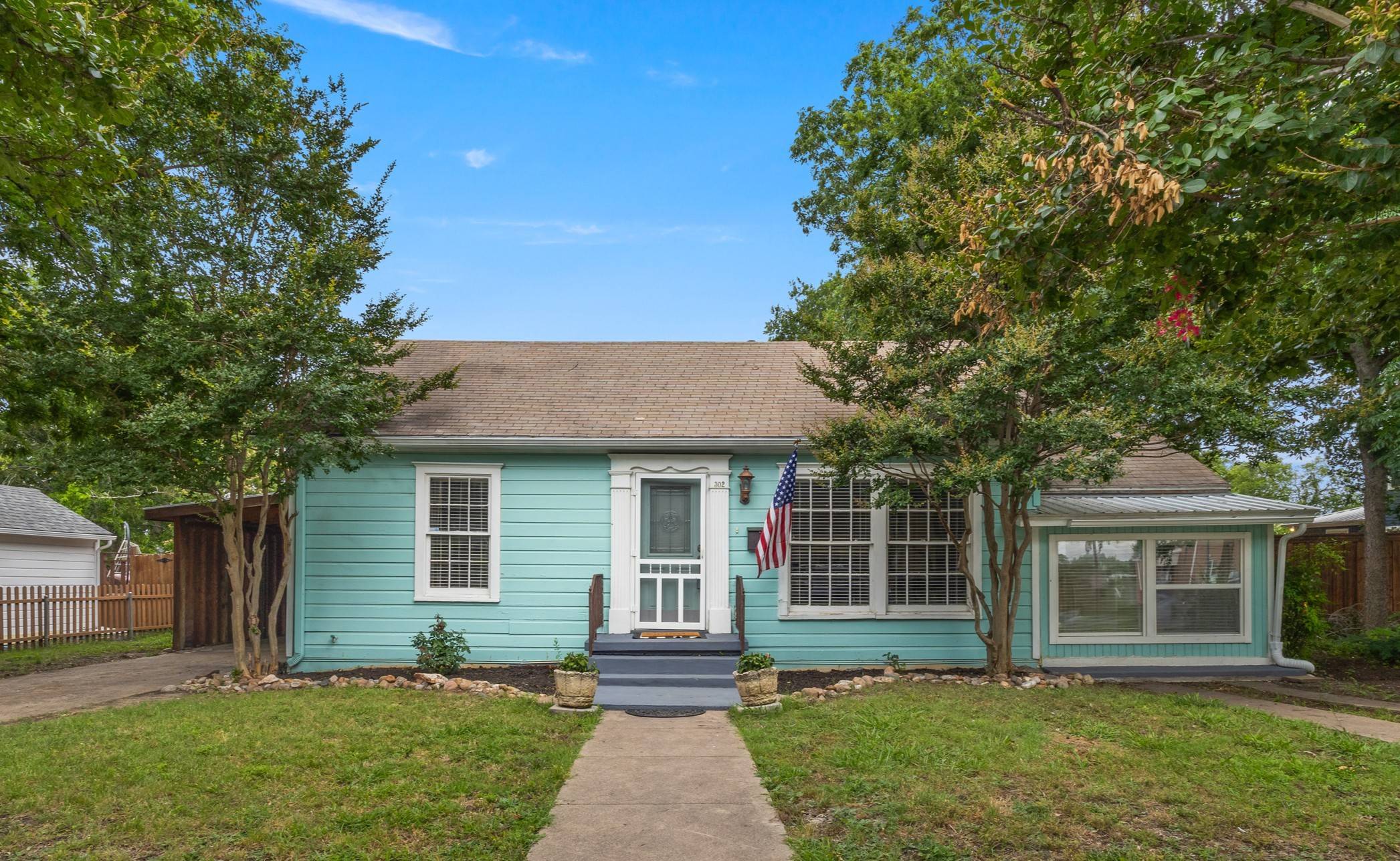 302 S Bradley ST, Mckinney, TX 75069
