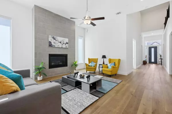 Dallas, TX 75243,9308 Rockmount DR