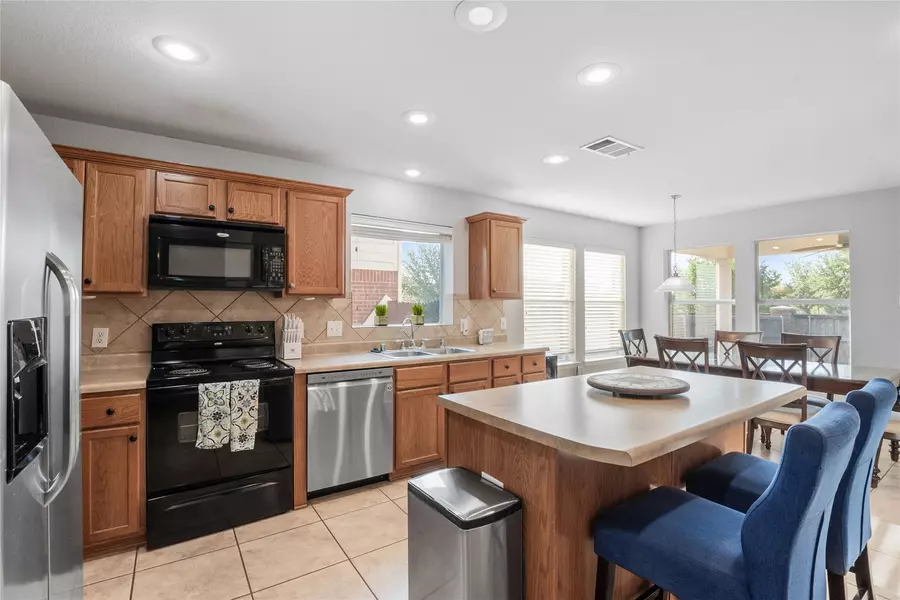2321 Marion DR, Mckinney, TX 75072