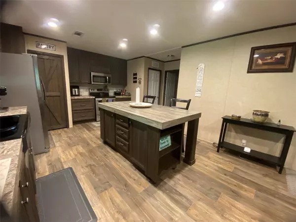 Gordonville, TX 76245,515 Whitaker CIR