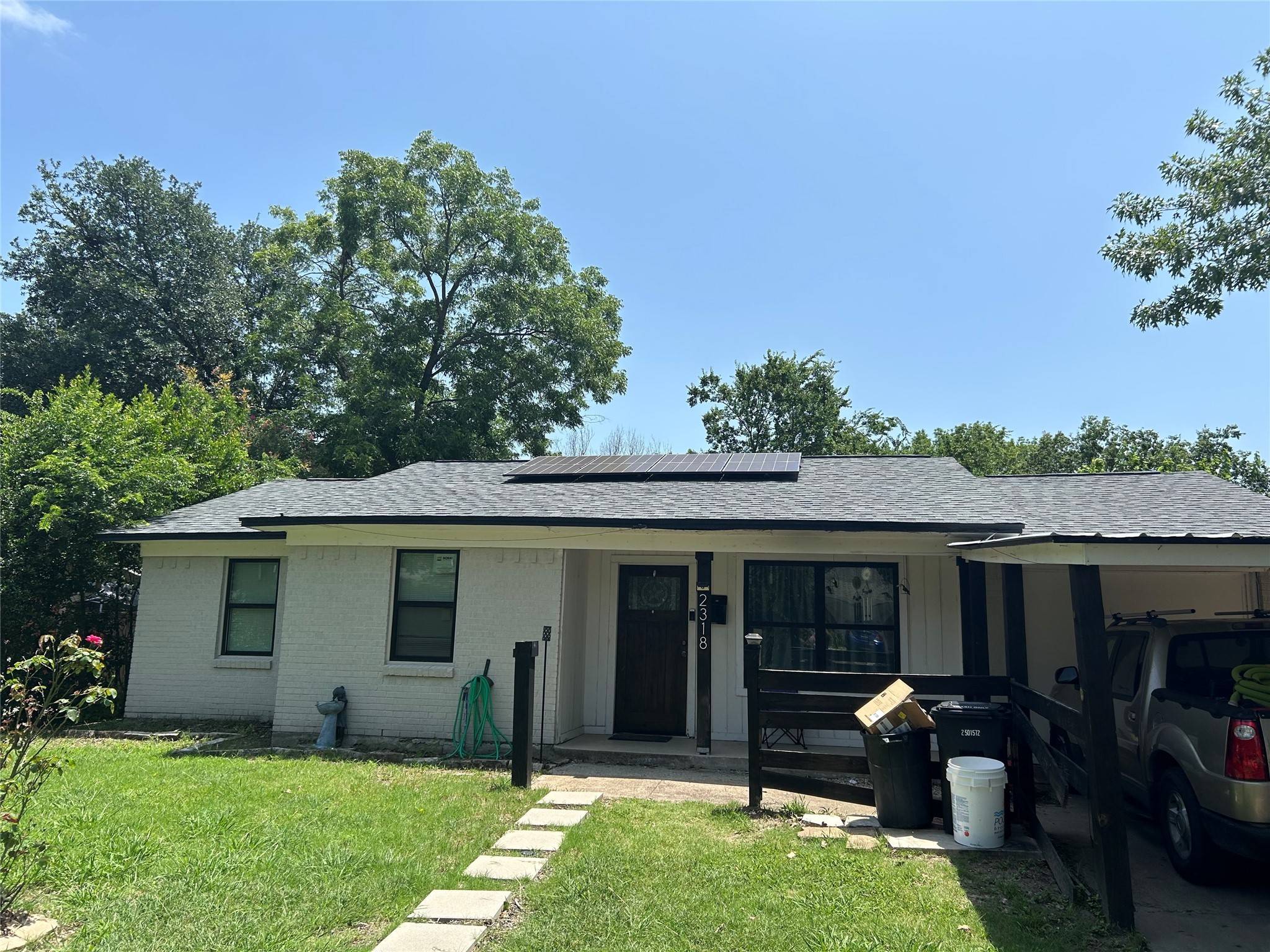 2318 Loyce DR, Mesquite, TX 75149