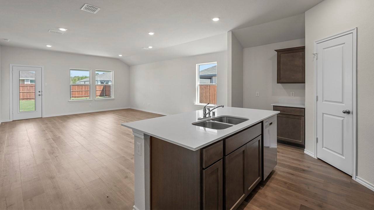 Ferris, TX 75125,914 Jett DR