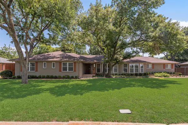5820 Forest LN, Dallas, TX 75230