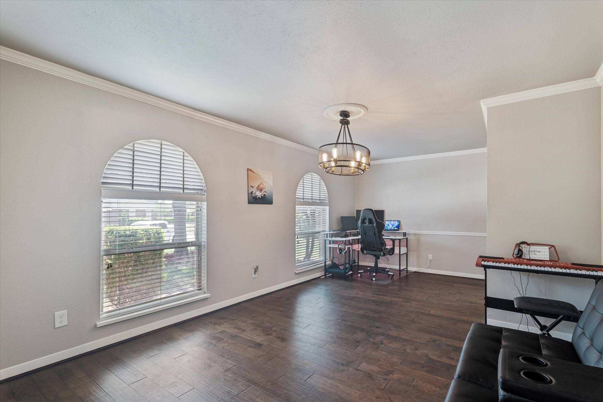 Garland, TX 75044,4043 Star Trek LN