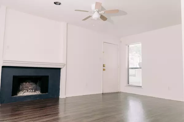 Dallas, TX 75214,6646 E Lovers LN #301