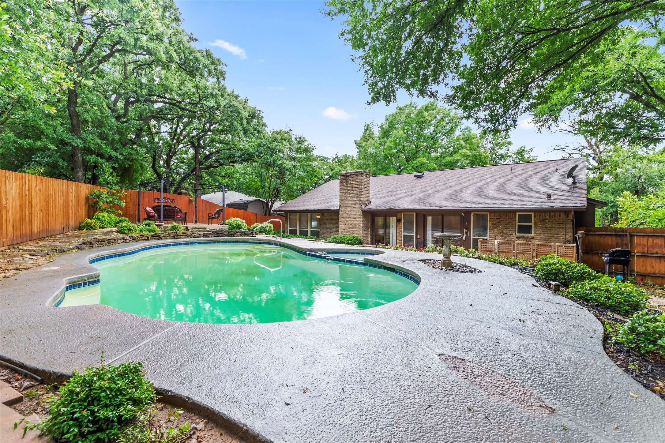 Arlington, TX 76016,2705 Woodshire DR