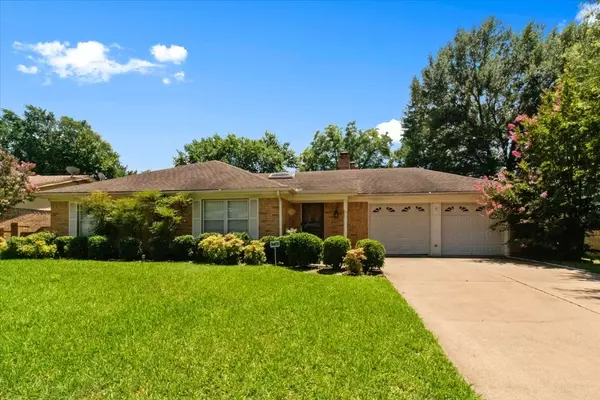 1506 Ridgeview DR, Arlington, TX 76012