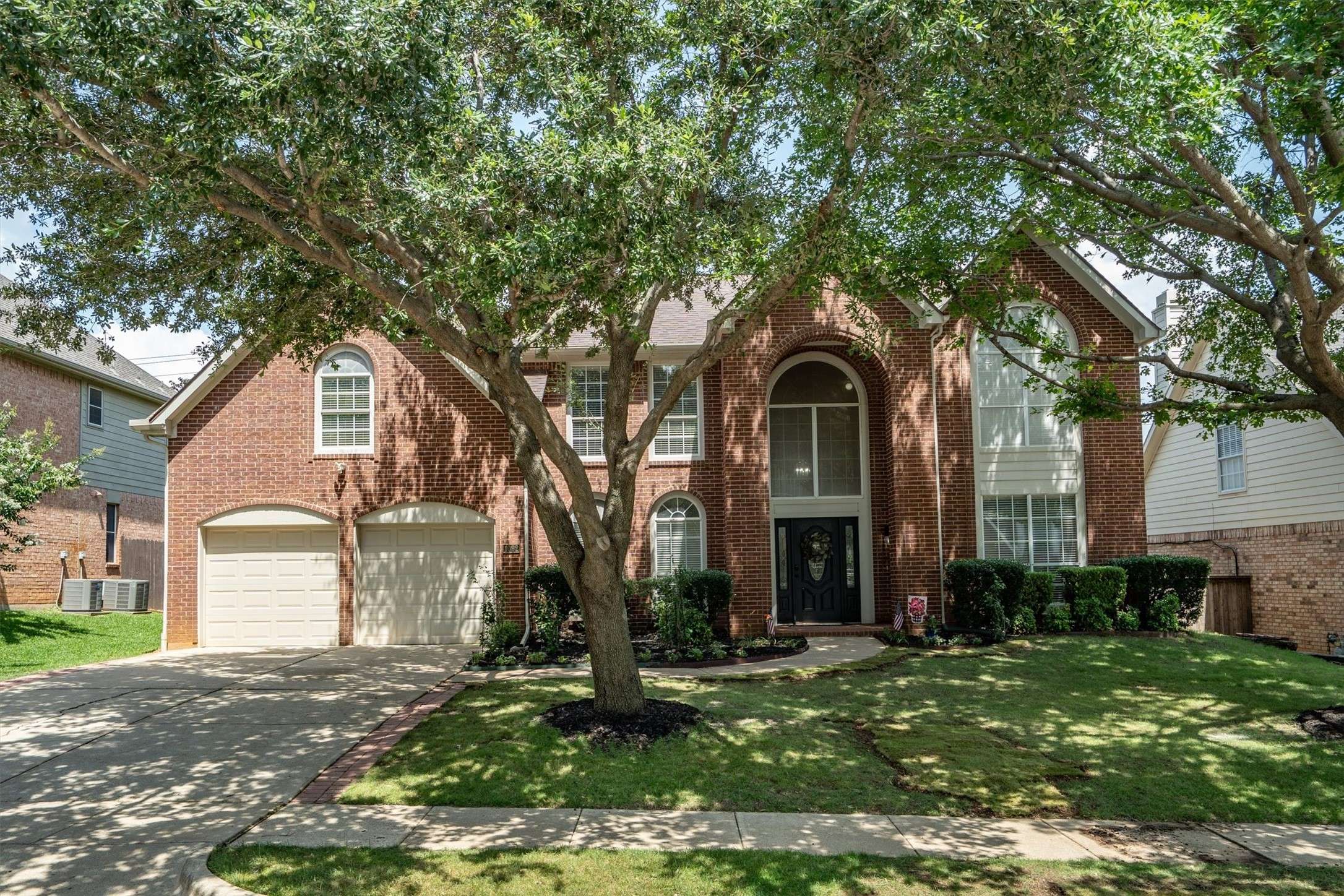 1092 Rosewood DR, Grapevine, TX 76051