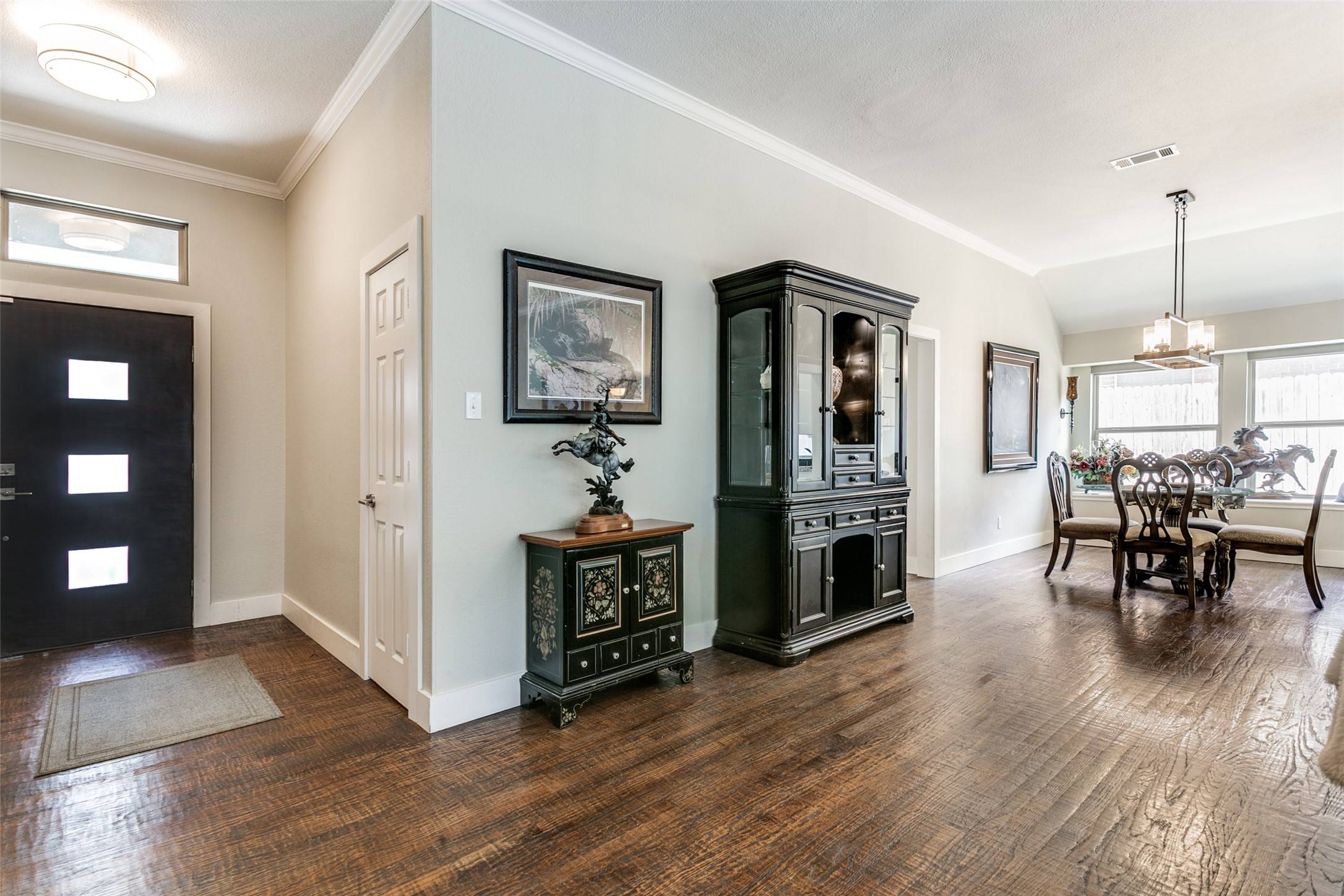 Grapevine, TX 76051,4320 Country LN