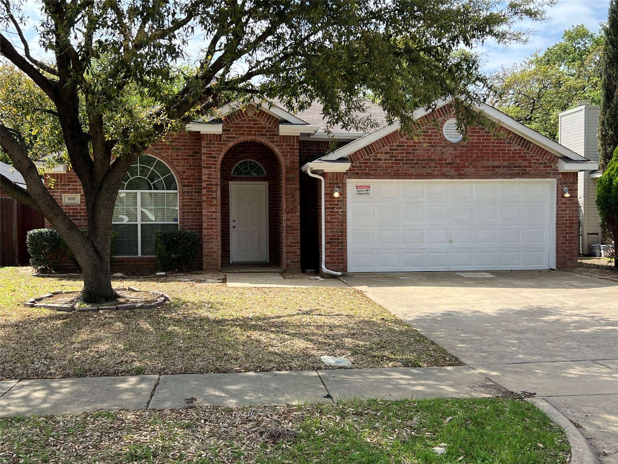 808 Mercy LN, Irving, TX 75061