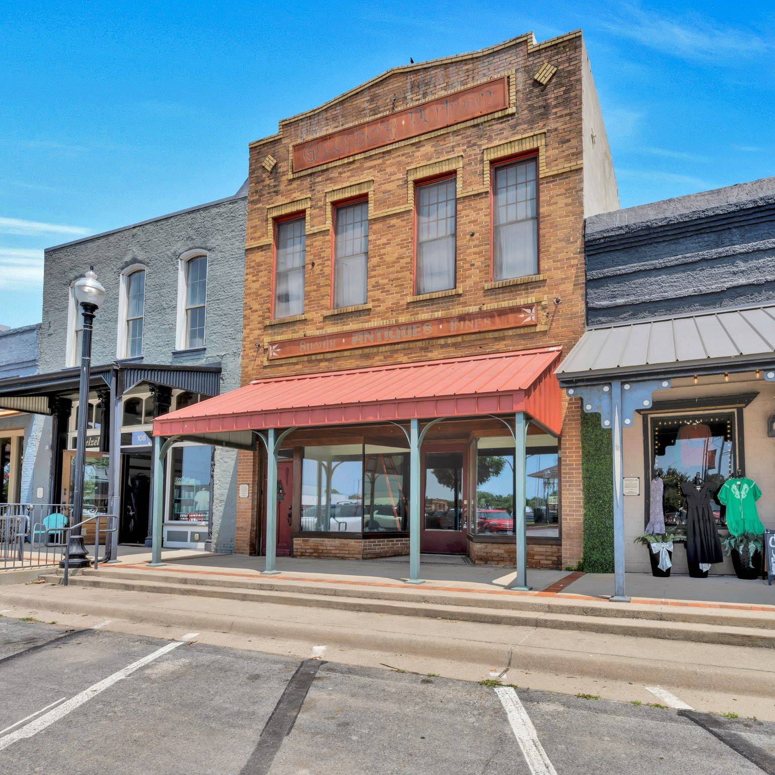 106 W Main ST, Pilot Point, TX 76258
