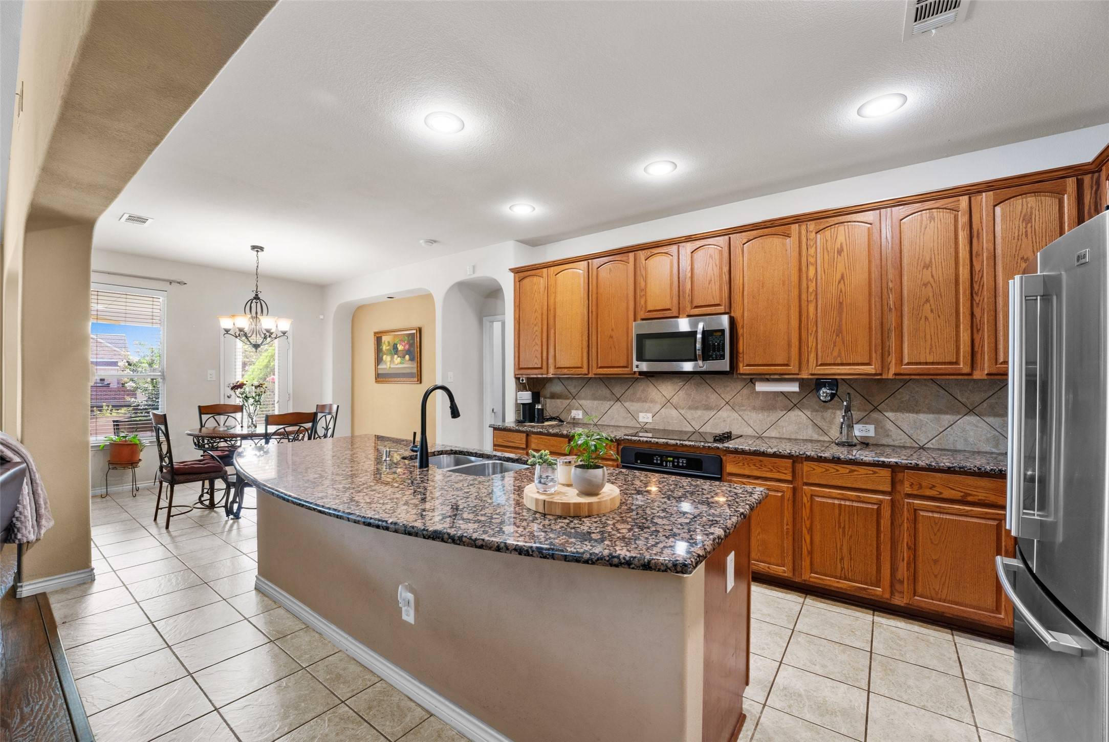 4924 Marsh Harrier AVE, Grand Prairie, TX 75052