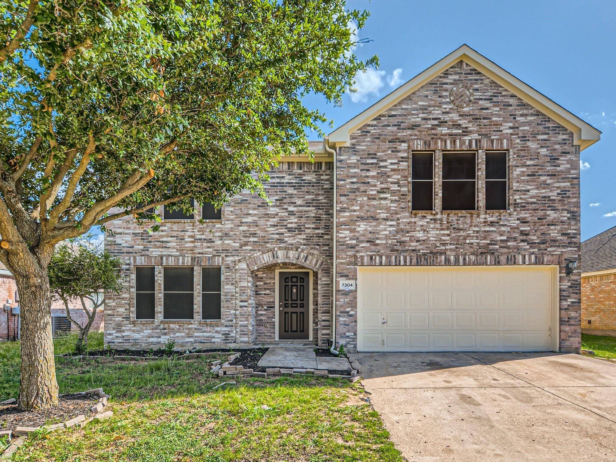 7304 Lake Whitney DR, Arlington, TX 76002