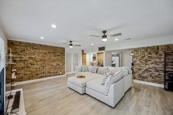 North Richland Hills, TX 76180,7920 Donegal LN