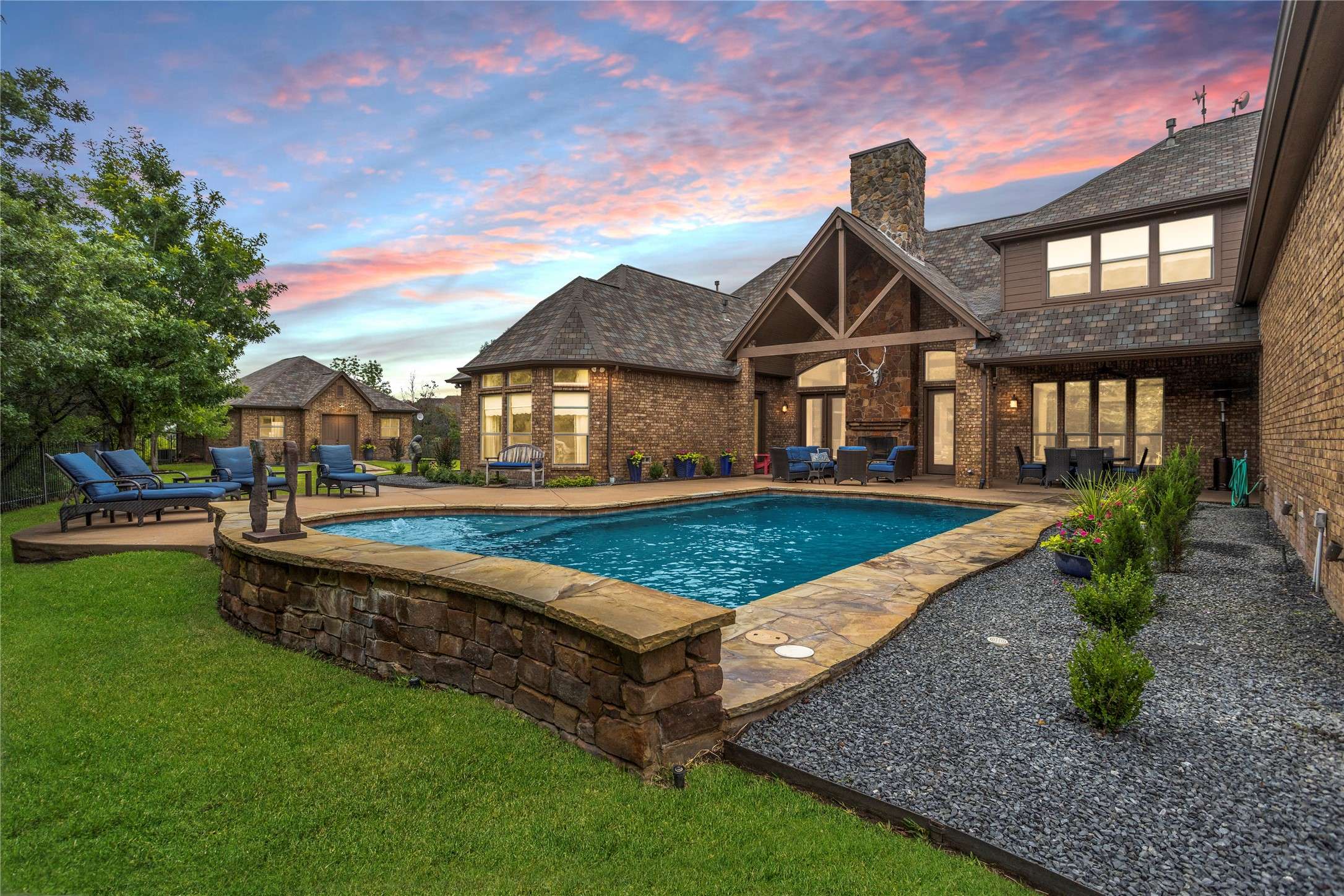 152 Silver Valley LN, Fort Worth, TX 76108