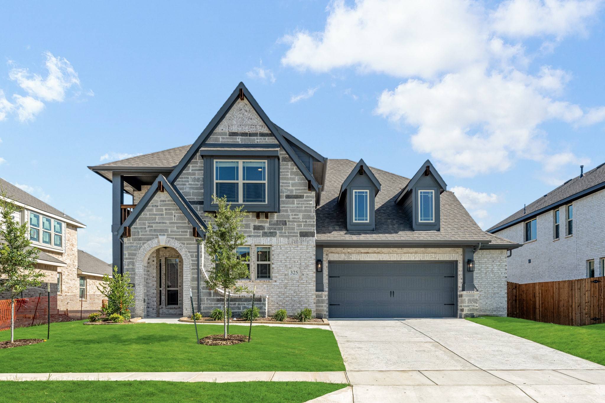 325 Atlas Cedar DR, Glenn Heights, TX 75154