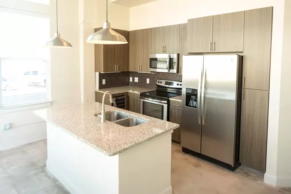 Fort Worth, TX 76104,801 W Vickery BLVD #210