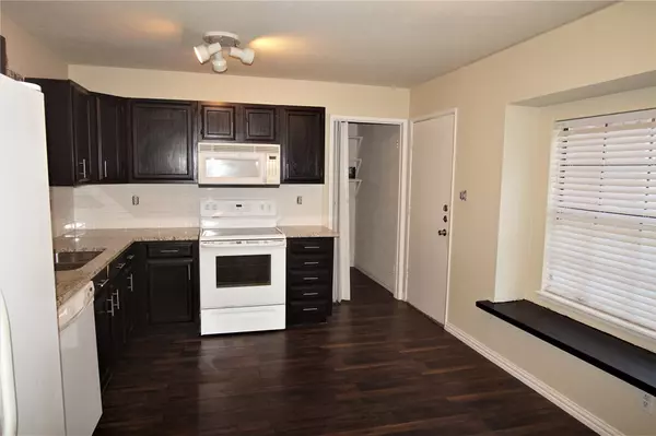 Allen, TX 75002,521 English Oak DR