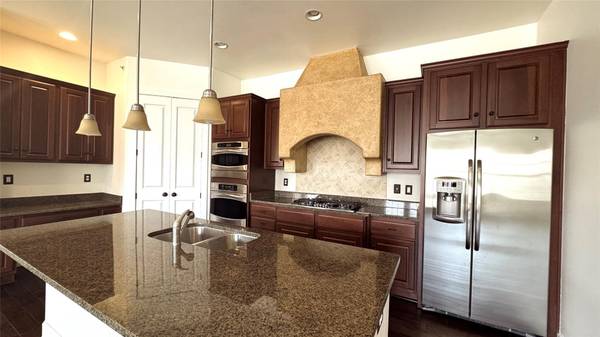 555 Via Amalfi #405,  Irving,  TX 75039