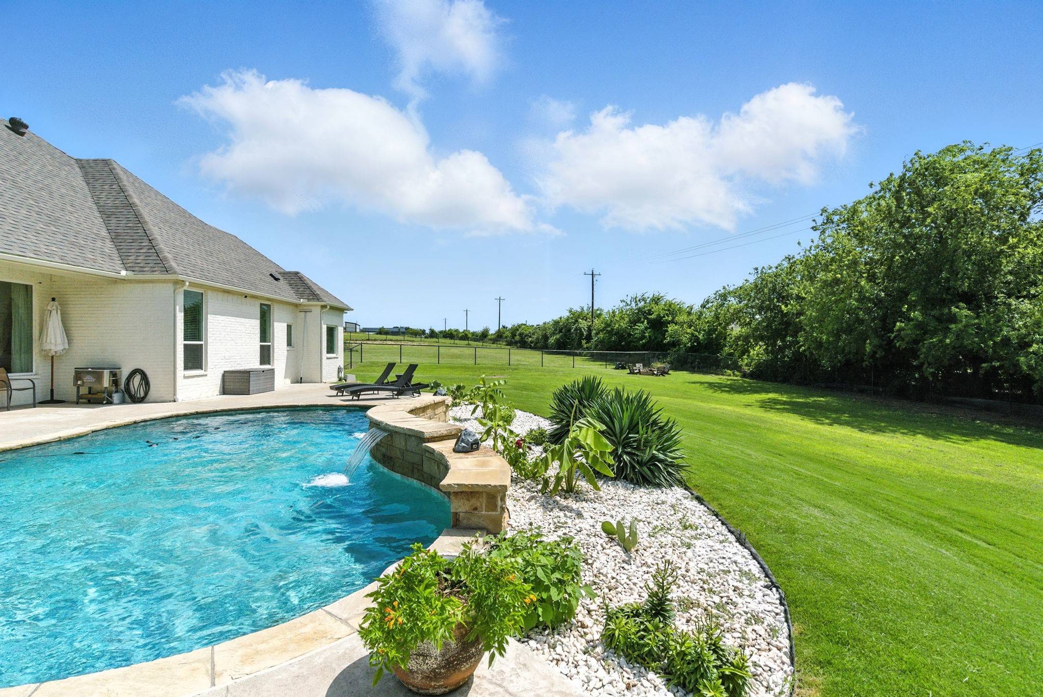 Springtown, TX 76082,363 Red Bird DR