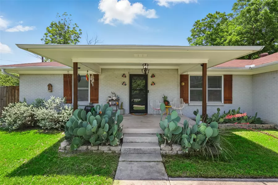 209 Walnut ST, Sanger, TX 76266