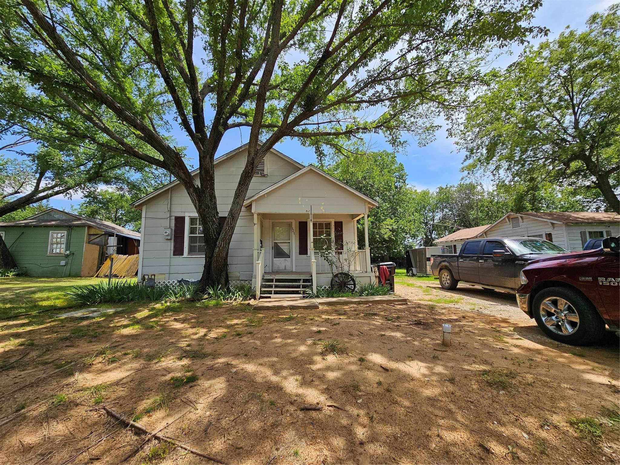 Pilot Point, TX 76258,127 Morgan ST