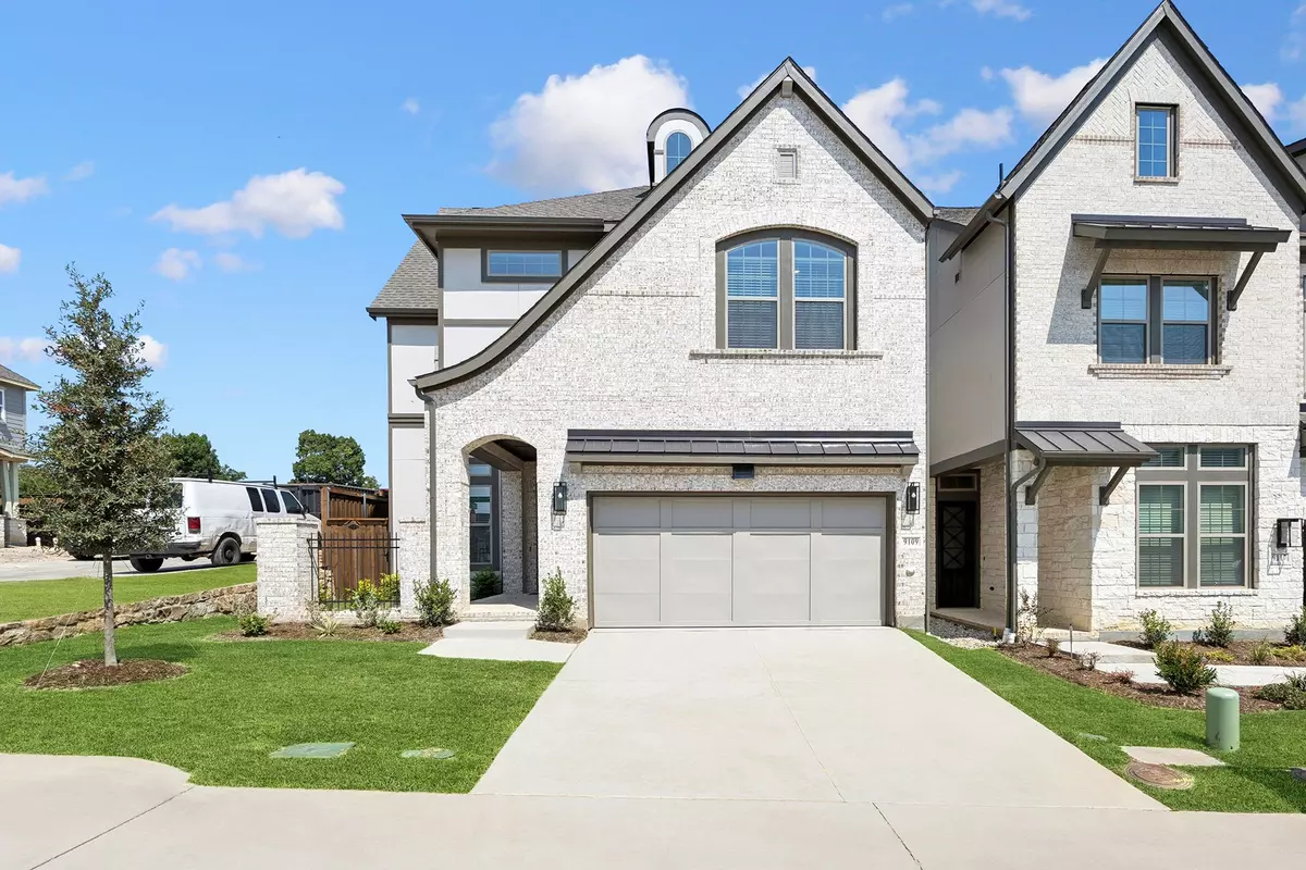 Dallas, TX 75243,9109 Saddlecreek DR